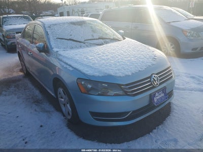 VOLKSWAGEN PASSAT 2012