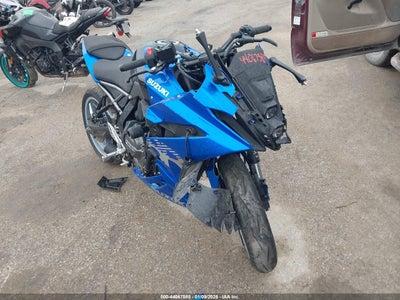 SUZUKI GSX800 2024