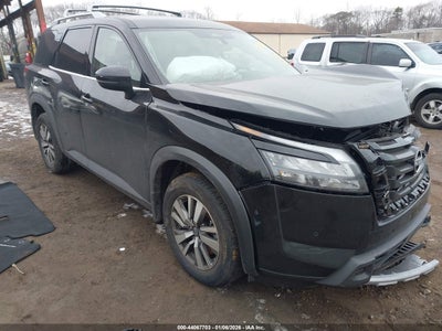 NISSAN PATHFINDER 2025