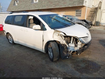 TOYOTA SIENNA 2015