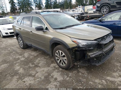 SUBARU OUTBACK 2025