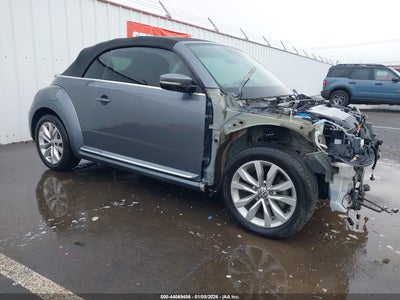 VOLKSWAGEN BEETLE 2013