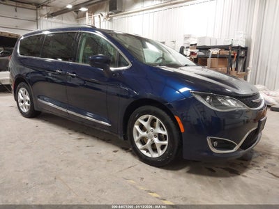 CHRYSLER PACIFICA 2017