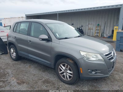 VOLKSWAGEN TIGUAN 2011