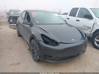 TESLA MODEL Y 2025