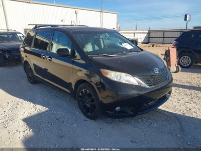 TOYOTA SIENNA 2012