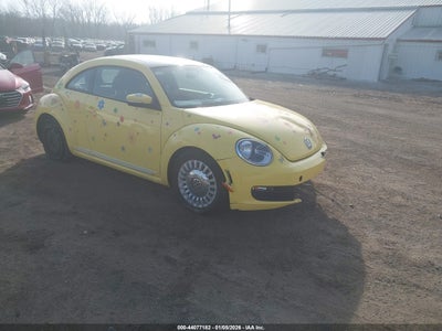 VOLKSWAGEN BEETLE 2014