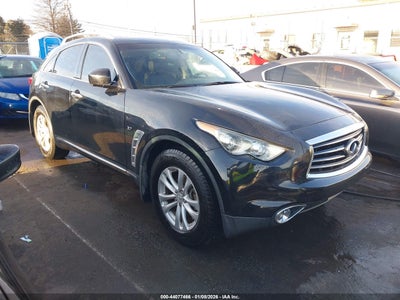 INFINITI QX70 2015