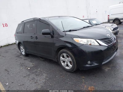 TOYOTA SIENNA 2011