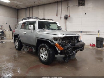 TOYOTA FJ CRUISER 2010