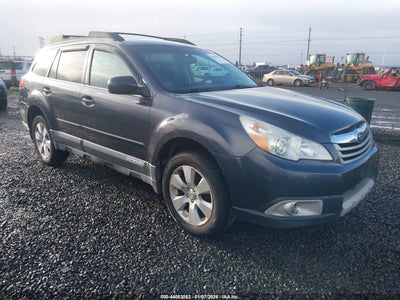 SUBARU OUTBACK 2012