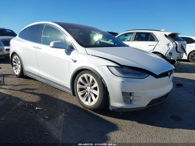 TESLA MODEL X 2021