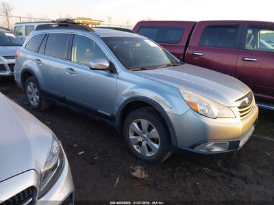SUBARU OUTBACK 2012