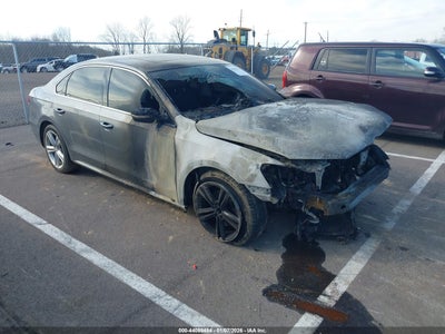 VOLKSWAGEN PASSAT 2015