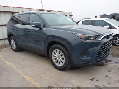 TOYOTA GRAND HIGHLANDER 2025