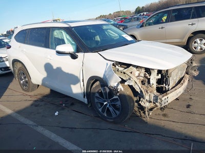 TOYOTA HIGHLANDER 2024