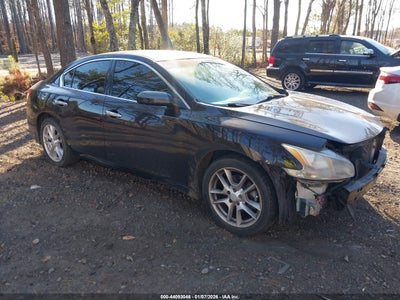 NISSAN MAXIMA 2010