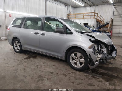 TOYOTA SIENNA 2011