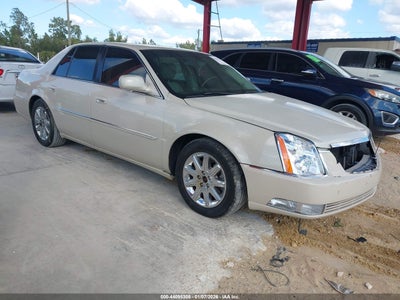 CADILLAC DTS 2011