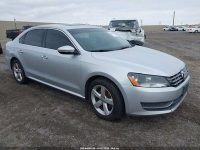 VOLKSWAGEN PASSAT 2012