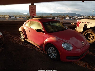 VOLKSWAGEN BEETLE 2015