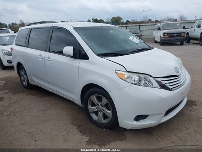 TOYOTA SIENNA 2015