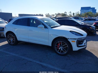 PORSCHE MACAN 2024