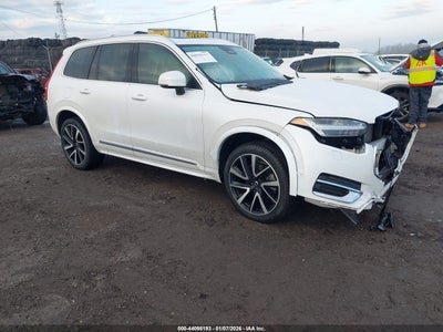 VOLVO XC90 2023