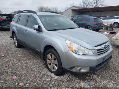 SUBARU OUTBACK 2012