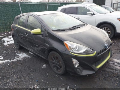 TOYOTA PRIUS C 2016