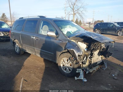 KIA SEDONA 2011