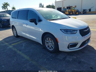 CHRYSLER PACIFICA 2026