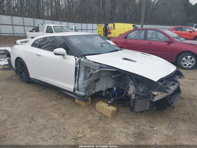 NISSAN GT-R 2017