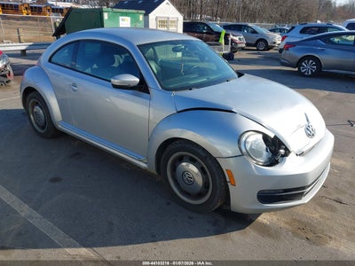 VOLKSWAGEN BEETLE 2012