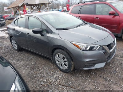 NISSAN VERSA 2022