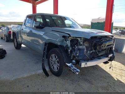 TOYOTA TUNDRA 2025