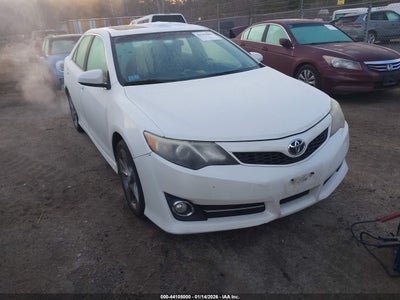 TOYOTA CAMRY 2012