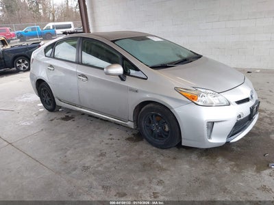 TOYOTA PRIUS 2015