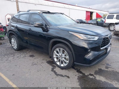 TOYOTA HIGHLANDER 2023