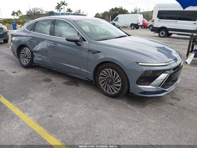 HYUNDAI SONATA HYBRID 2025