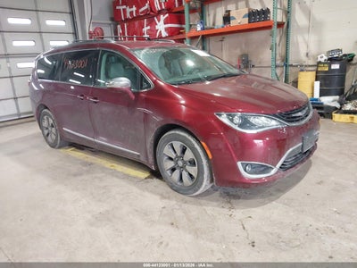 CHRYSLER PACIFICA HYBRID 2017