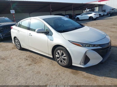 TOYOTA PRIUS PRIME 2017