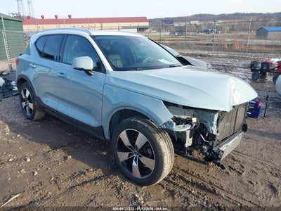 VOLVO XC40 2019