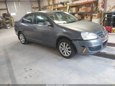 VOLKSWAGEN JETTA 2010