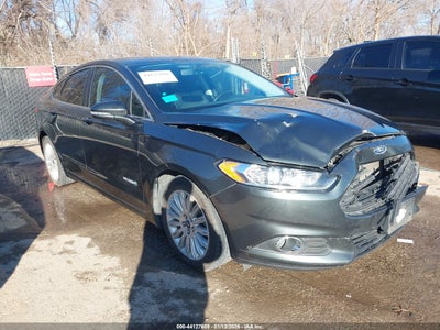 FORD FUSION HYBRID 2015