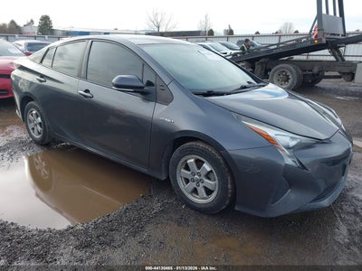 TOYOTA PRIUS 2016