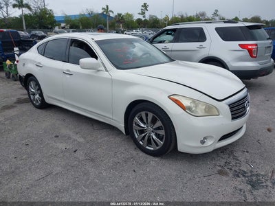 INFINITI M37 2013