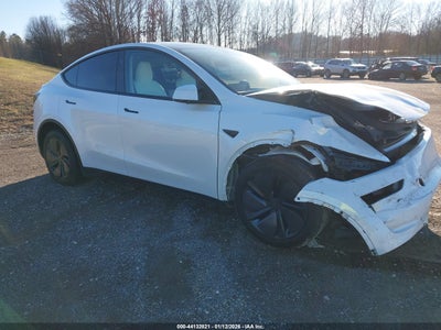 TESLA MODEL Y 2026