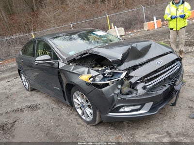 FORD FUSION HYBRID 2017