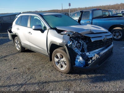 TOYOTA RAV4 2025